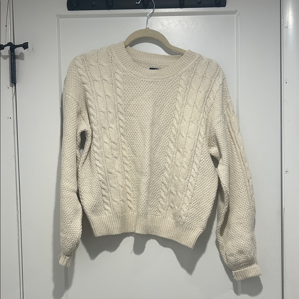 GAP Cream Cable Knit Sweater